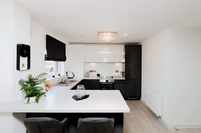 2Bedrooms, 2Bathrooms