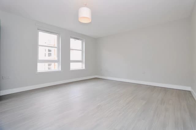 2Bedrooms, 1Bathrooms
