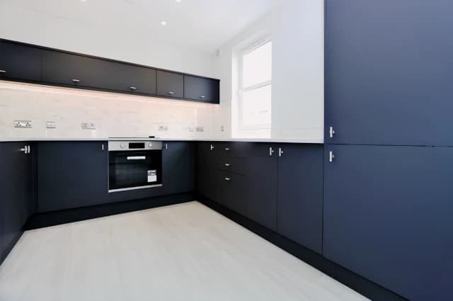 2Bedrooms, 1Bathrooms