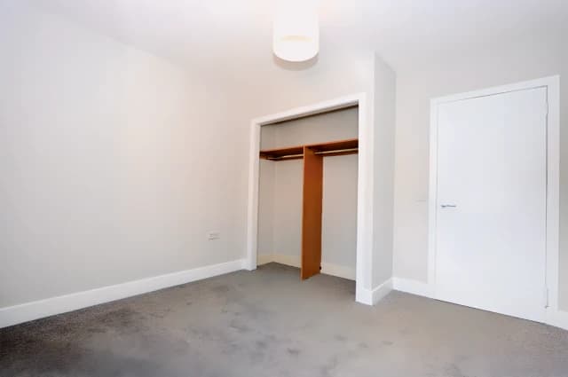 2Bedrooms, 1Bathrooms
