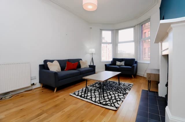 2Bedrooms, 1Bathrooms