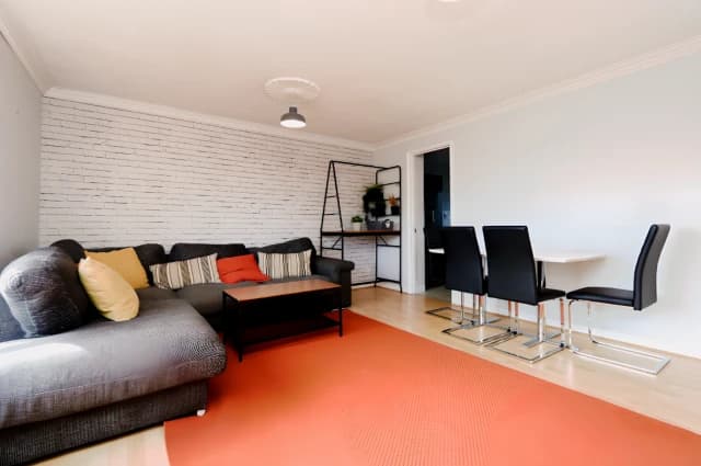 2Bedrooms, 2Bathrooms