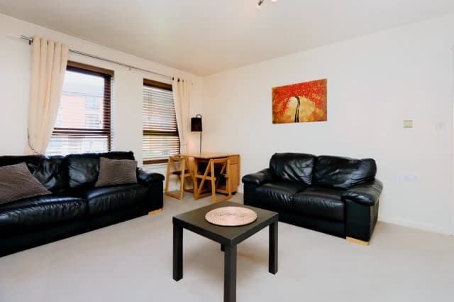 2Bedrooms, 1Bathrooms