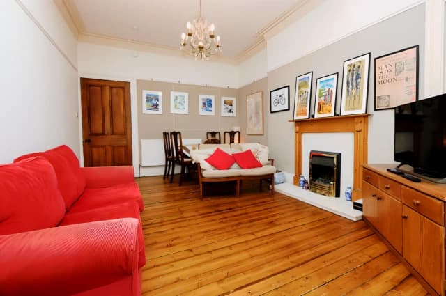 2Bedrooms, 1Bathrooms