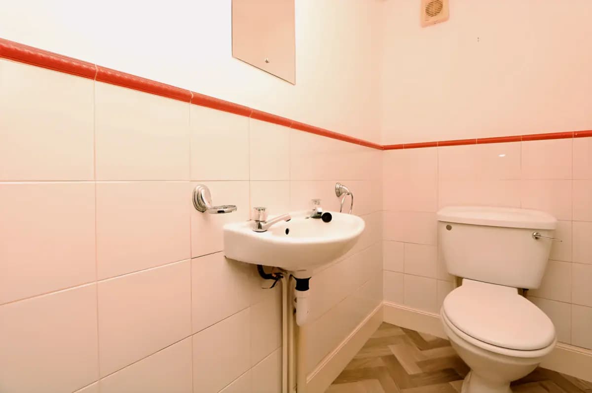 Cleveden Crescent, G12 0PB