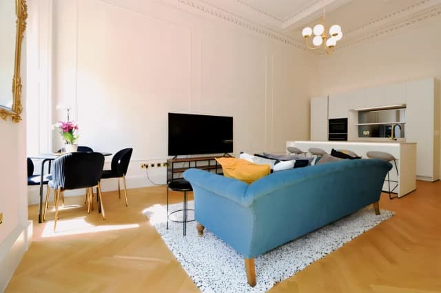 2Bedrooms, 1Bathrooms