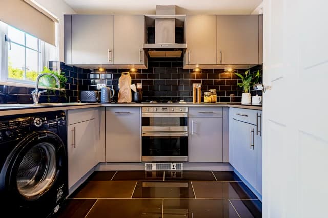 3Bedrooms, 3Bathrooms