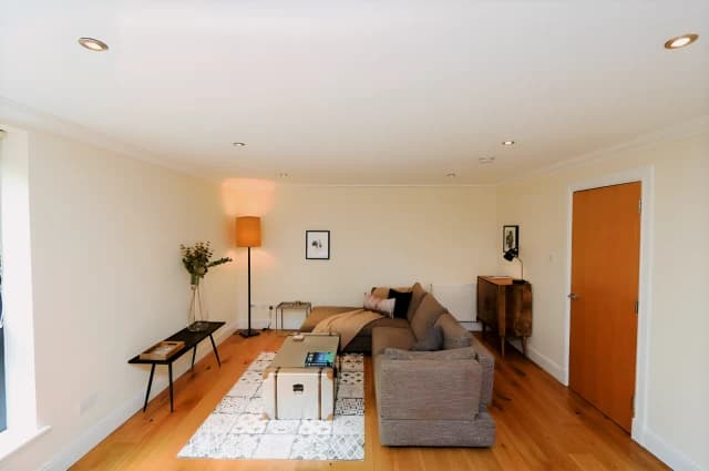 2Bedrooms, 2Bathrooms