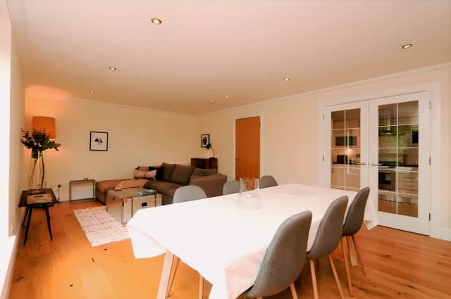 2Bedrooms, 2Bathrooms