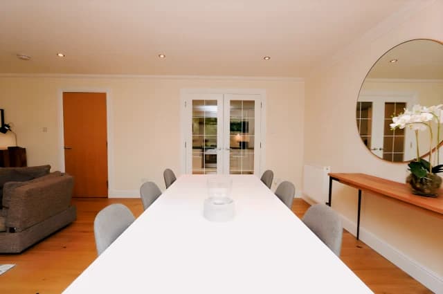 2Bedrooms, 2Bathrooms