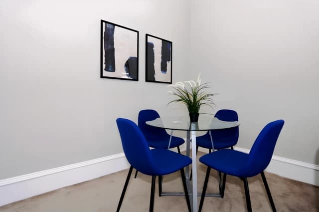 2Bedrooms, 1Bathrooms