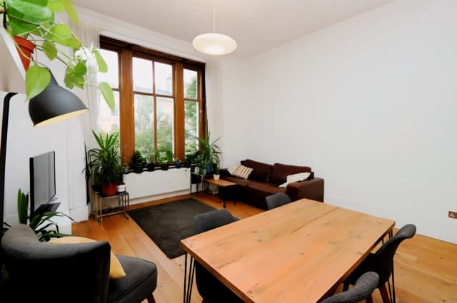 2Bedrooms, 1Bathrooms