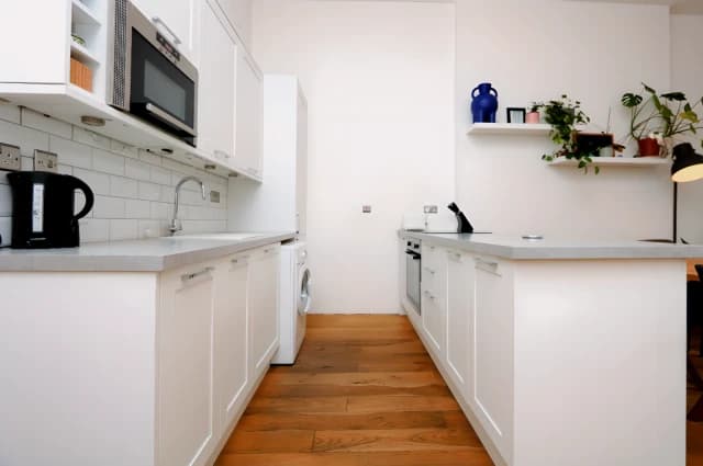 2Bedrooms, 1Bathrooms