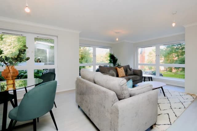 2Bedrooms, 2Bathrooms