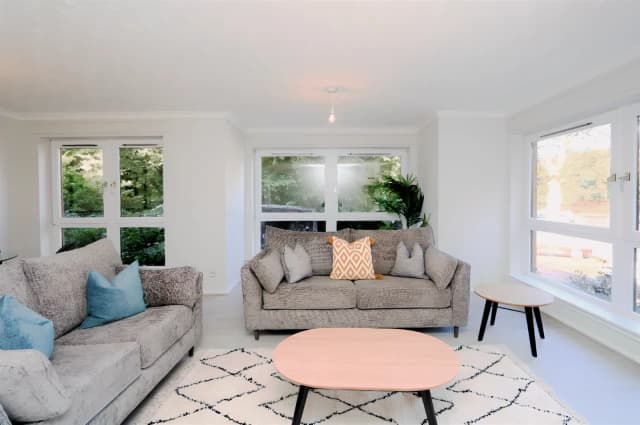 2Bedrooms, 2Bathrooms