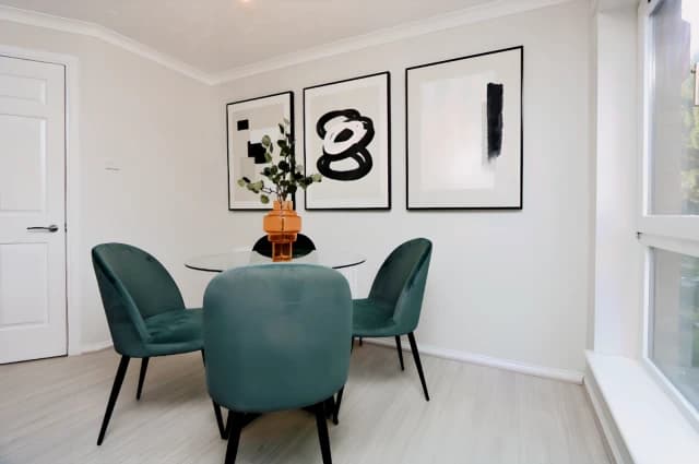 2Bedrooms, 2Bathrooms