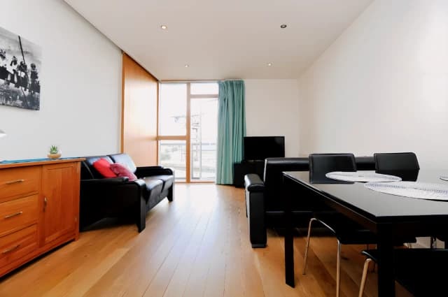 1Bedrooms, 1Bathrooms