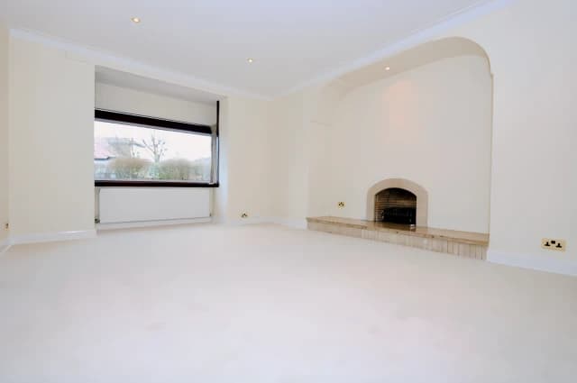 4Bedrooms, 2Bathrooms