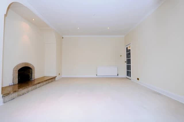 4Bedrooms, 2Bathrooms