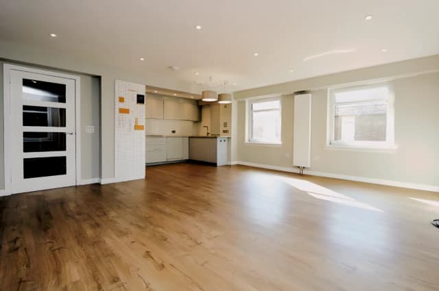 2Bedrooms, 1Bathrooms