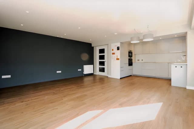 2Bedrooms, 1Bathrooms