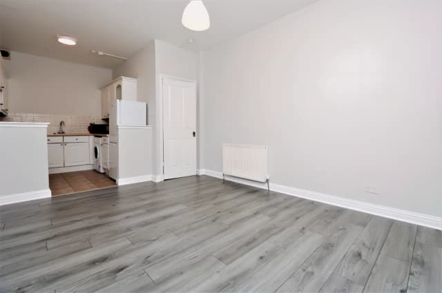 3Bedrooms, 2Bathrooms