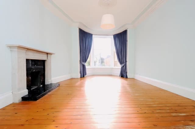 3Bedrooms, 2Bathrooms