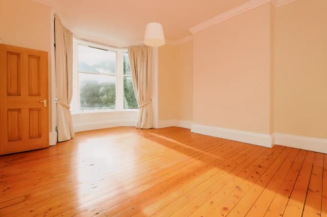 3Bedrooms, 2Bathrooms