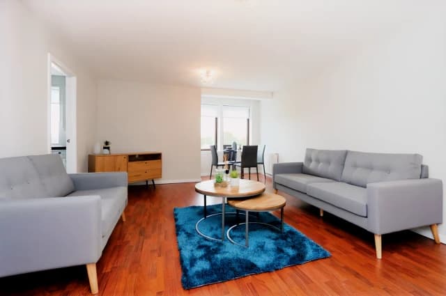 2Bedrooms, 1Bathrooms