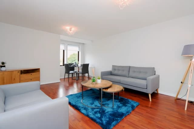 2Bedrooms, 1Bathrooms