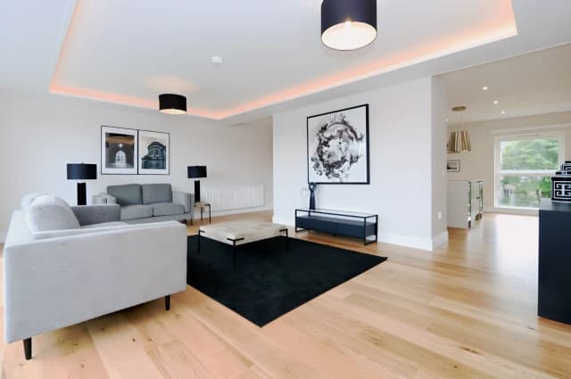 3Bedrooms, 2Bathrooms