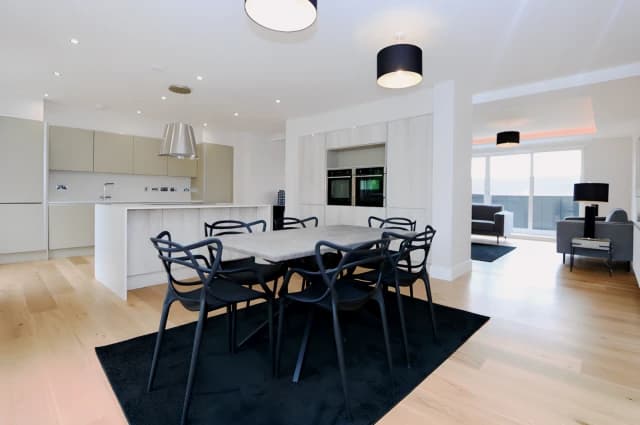 3Bedrooms, 2Bathrooms