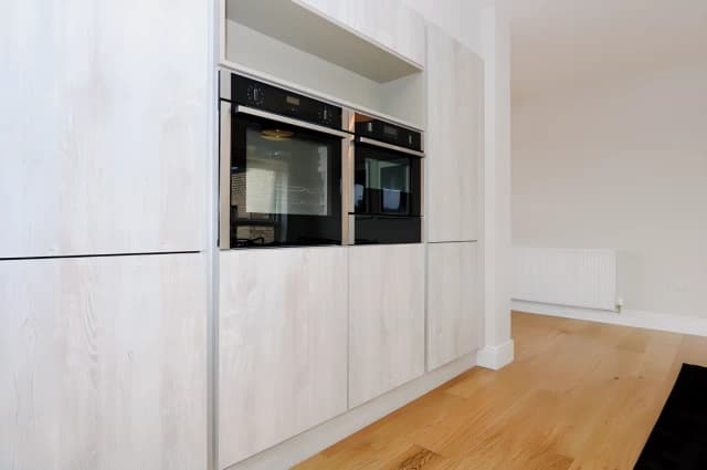 3Bedrooms, 2Bathrooms