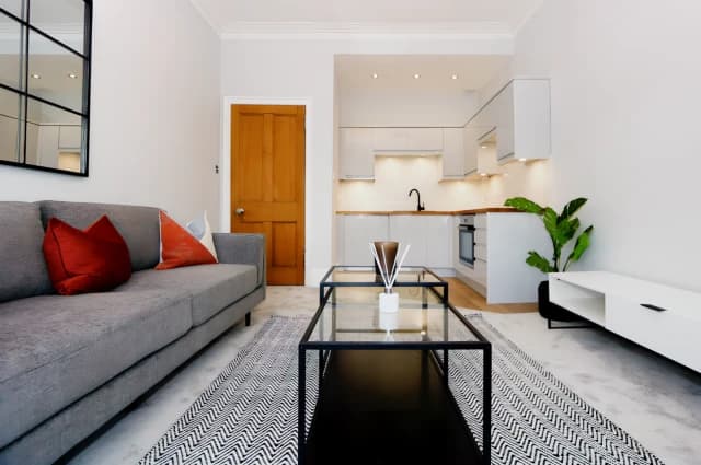 1Bedrooms, 1Bathrooms