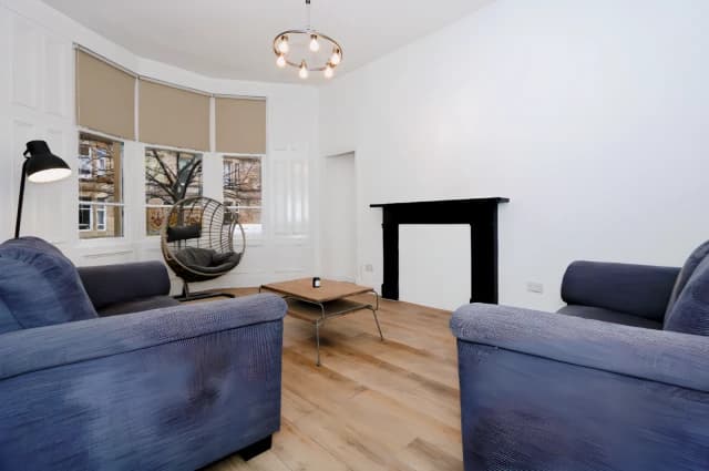 2Bedrooms, 1Bathrooms