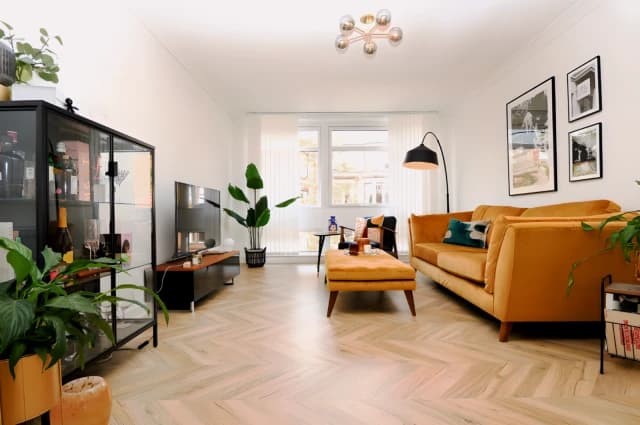2Bedrooms, 1Bathrooms