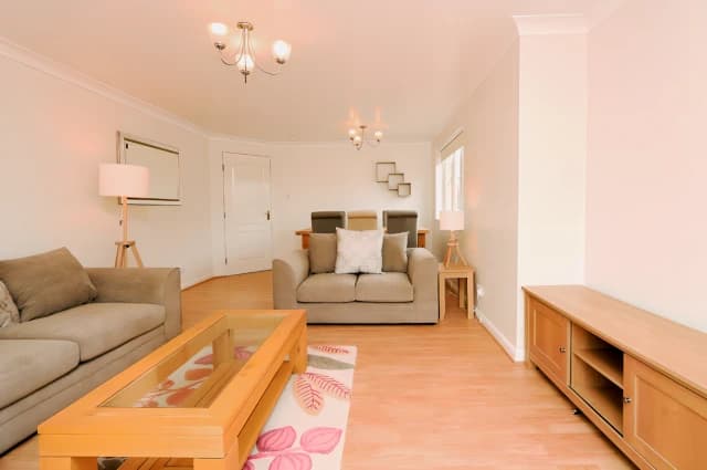 2Bedrooms, 2Bathrooms