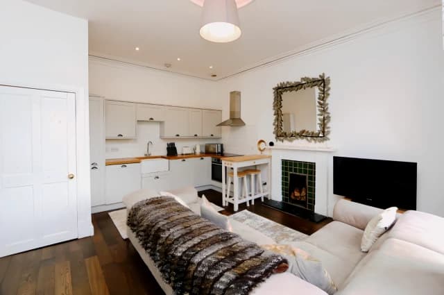 1Bedrooms, 1Bathrooms