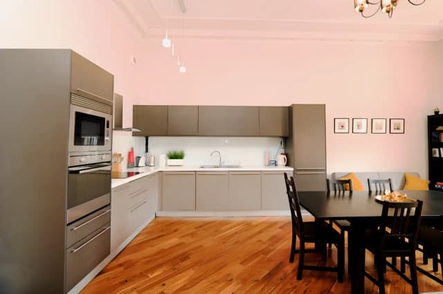2Bedrooms, 1Bathrooms
