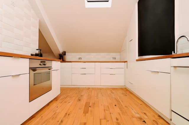 1Bedrooms, 2Bathrooms