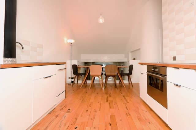 1Bedrooms, 2Bathrooms