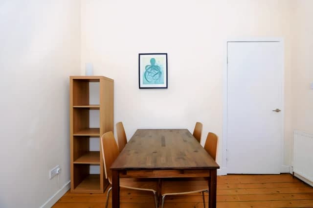 2Bedrooms, 1Bathrooms