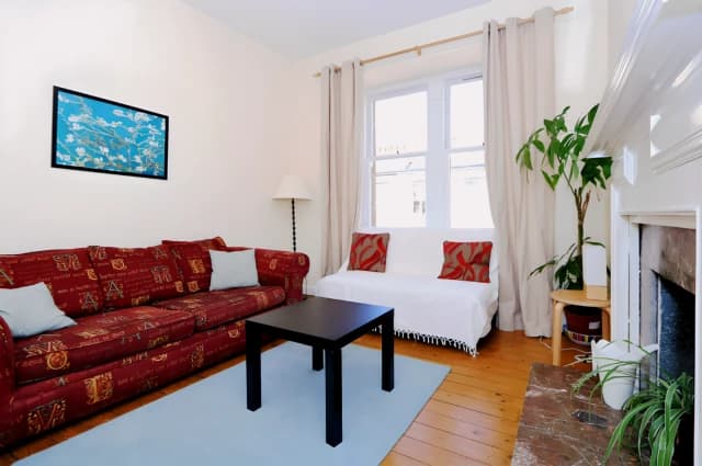 2Bedrooms, 1Bathrooms