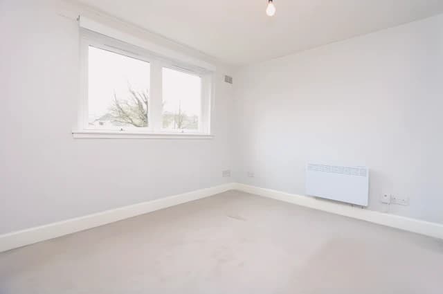 2Bedrooms, 1Bathrooms