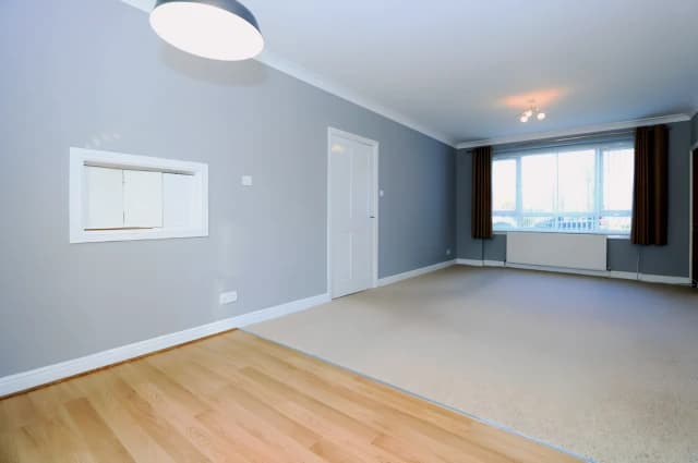 2Bedrooms, 1Bathrooms