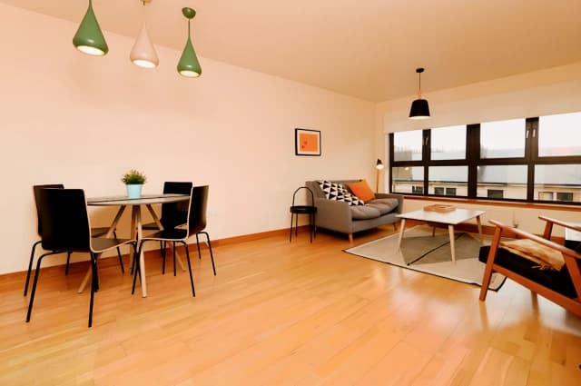 2Bedrooms, 2Bathrooms