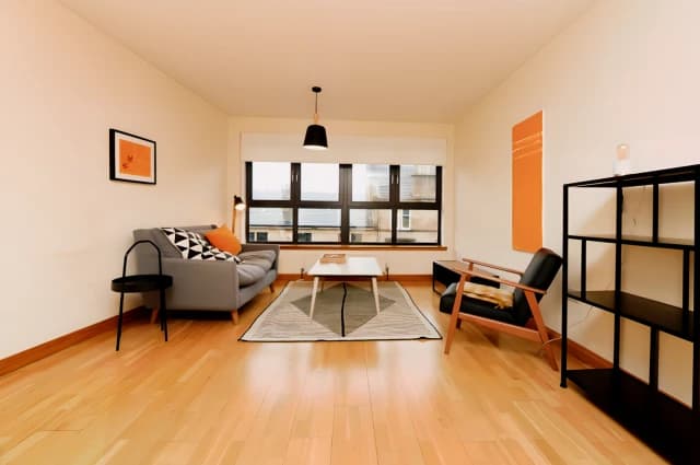 2Bedrooms, 2Bathrooms