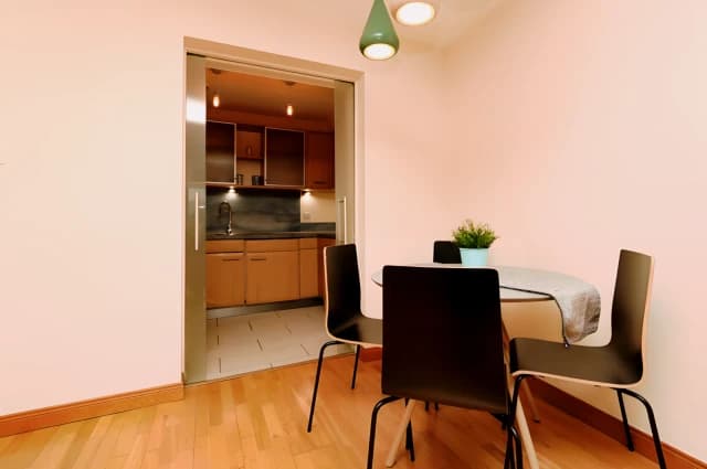 2Bedrooms, 2Bathrooms