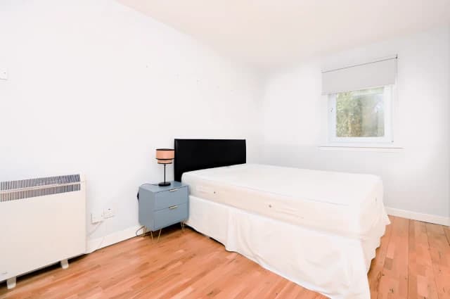2Bedrooms, 1Bathrooms