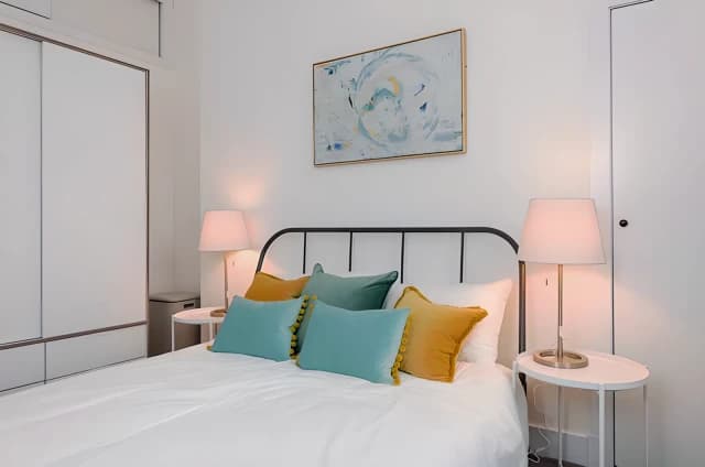 1Bedrooms, 1Bathrooms